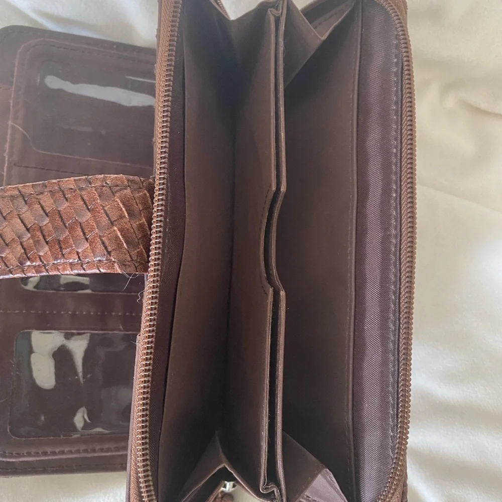 Wallet - Picture 2 of 5